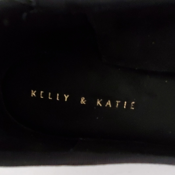 Shoes - Picture 8 of 8